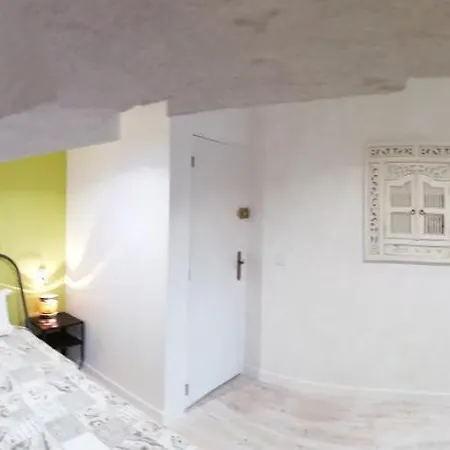 Alojamento de Acomodação e Pequeno-almoço Casinha D'alice Et Serge Cela Velha