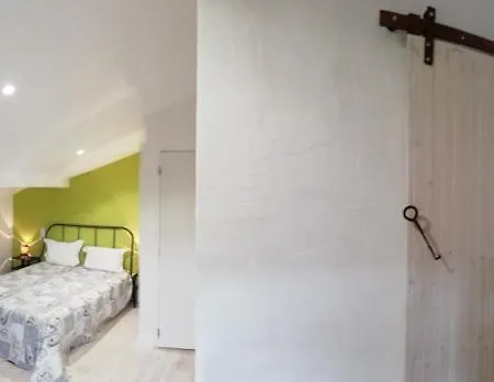 Casinha D'alice Et Serge Alojamento de Acomodação e Pequeno-almoço 3*