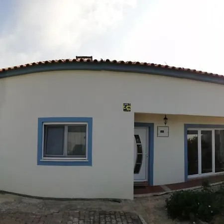 Alojamento de Acomodação e Pequeno-almoço Casinha D'alice Et Serge