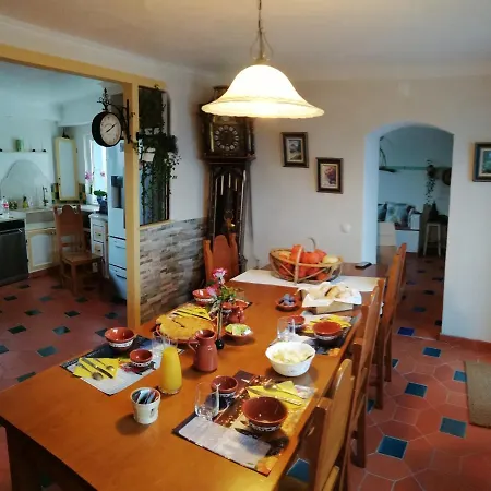 Bed & Breakfast Casinha D'alice Et Serge